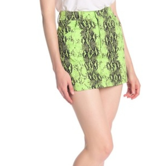 Snake Print Mini Skirt - Picture 3 of 6